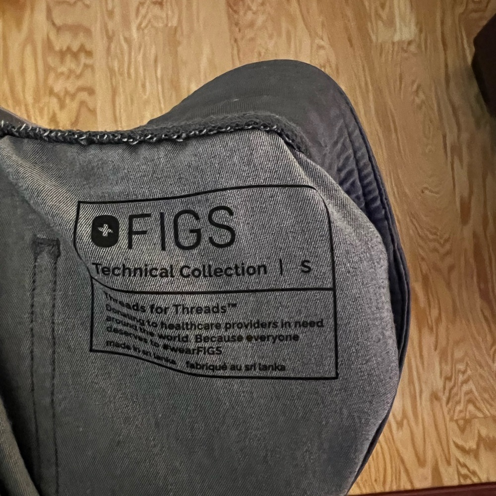 COPY - Womens Figs Gray Scrub Pants - Picture 3 of 3
